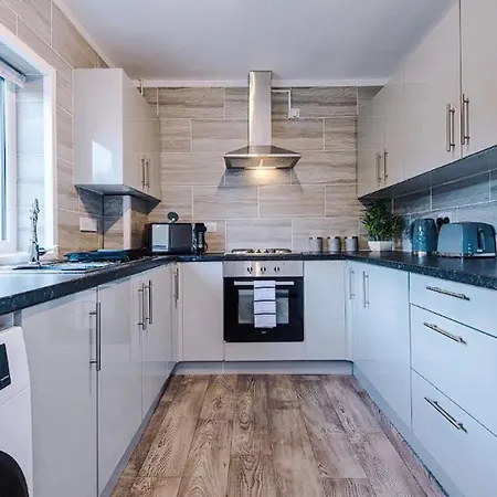 Дом отдыха Charming And Modern 3br Steps Away From Center Йорк