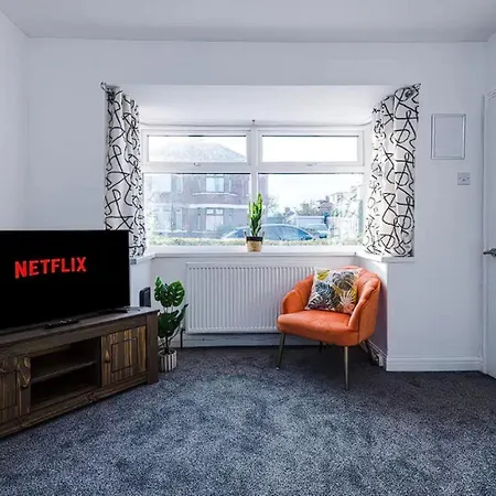 Charming And Modern 3br Steps Away From Center Дом отдыха Йорк