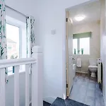 Holiday home Charming And Modern 3br Steps Away From Center *