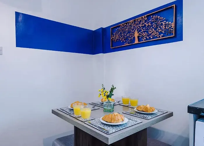 Charming And Modern 3br Steps Away From Center Casa de Férias