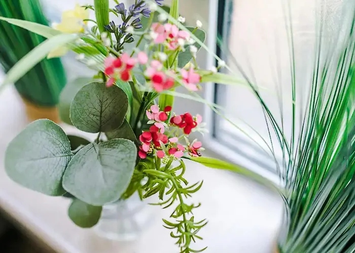 Casa de Férias Charming And Modern 3br Steps Away From Center *