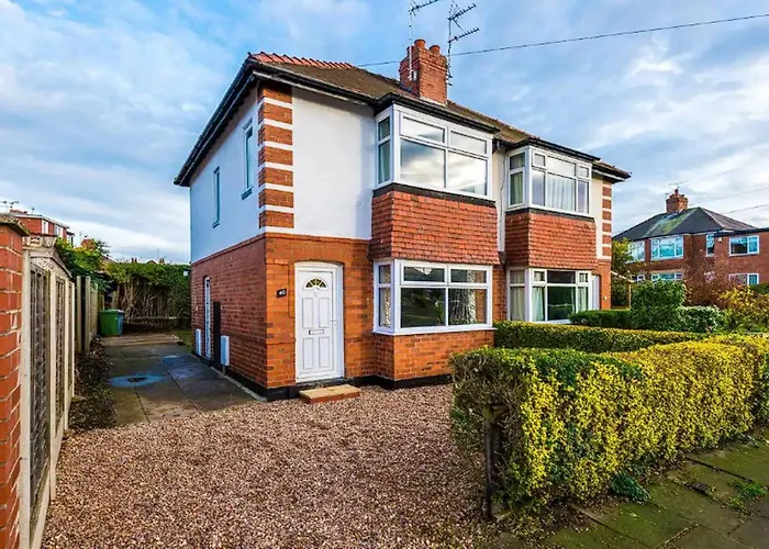 Charming And Modern 3br Steps Away From Center * York