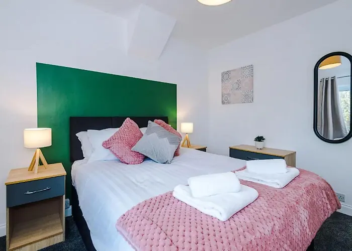 Charming And Modern 3br Steps Away From Center Vakantiehuis York