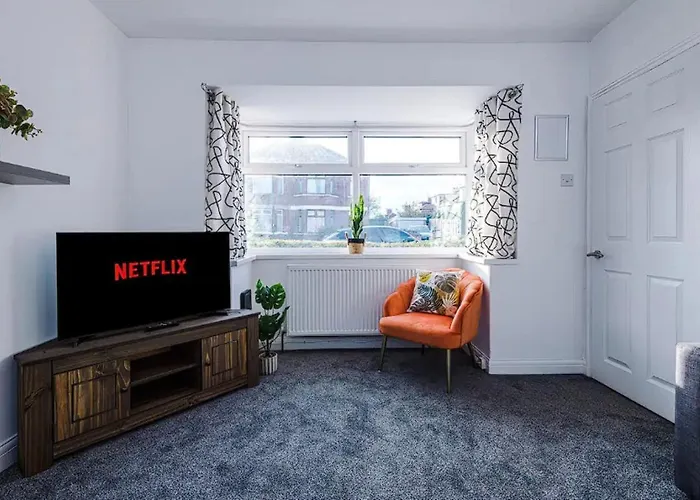 Charming And Modern 3br Steps Away From Center Vakantiehuis York